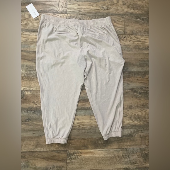 Athleta Brooklyn Textured Jogger - Picture 8 of 9